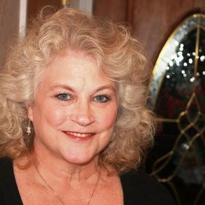 Meet your Posher, Debra